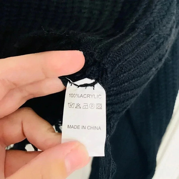 NWT ZAFUL Crochet Sweater - Picture 6 of 7